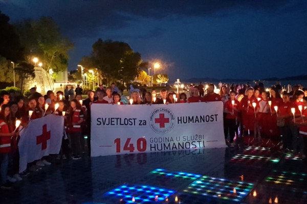 SVJETLOST ZA HUMANOST